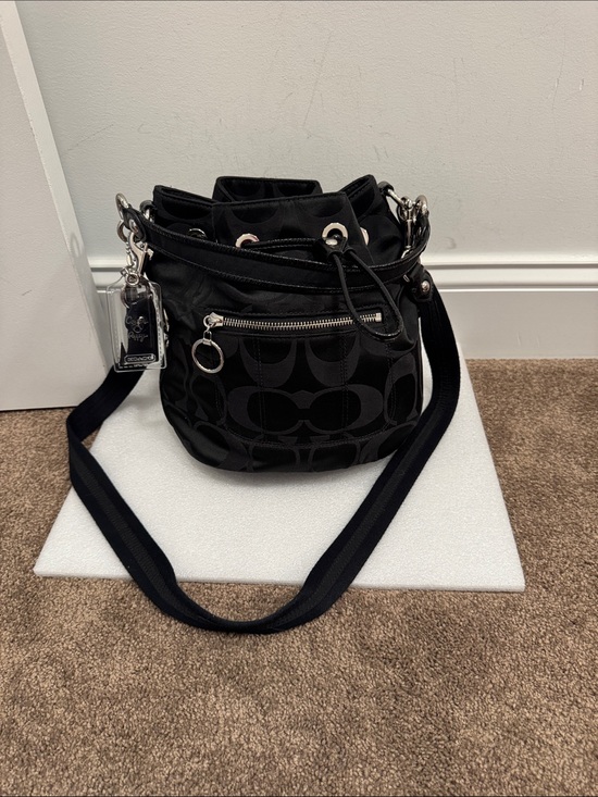 Coach Handbags - Coach poppy signature sateen cinch bucket crossbody bag purse 2 hangtags